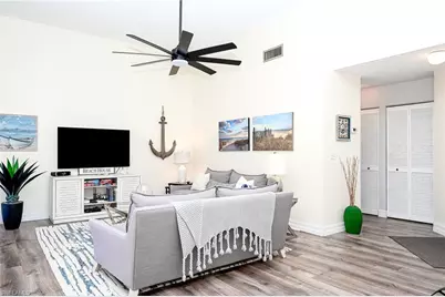 586 Beachwalk Cir #O-305, Naples, FL 34108 - Photo 12