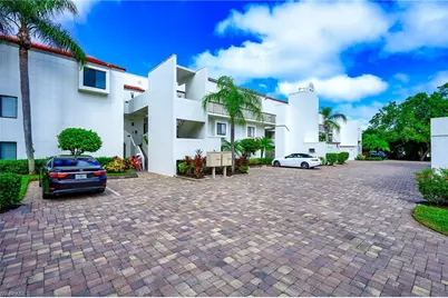 586 Beachwalk Cir #O-305, Naples, FL 34108 - Photo 2