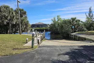 6123 Lakefront Dr, Fort Myers, FL 33908 - Photo 22