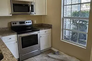 6123 Lakefront Dr, Fort Myers, FL 33908 - Photo 6