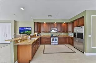 600 5th Ave S, Naples, FL 34102 - Photo 4