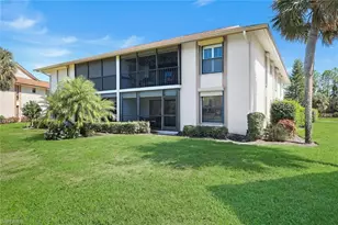 529 Lake Louise Cir, Naples, FL 34110 - Photo 2
