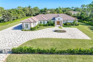 590 Carica Rd, Naples, FL 34108 - Photo 8
