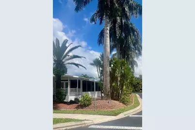 1352 Amethyst Lake Ln, Naples, FL 34114 - Photo 6