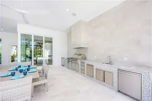 590 Carica Rd, Naples, FL 34108 - Photo 38