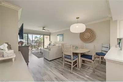 750 W Elkcam Cir #315, Marco Island, FL 34145 - Photo 4