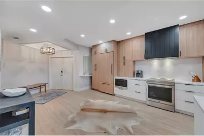 7671 Pebble Creek Cir #303, Naples, FL 34108 - Photo 8