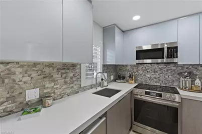 609 12th Ave S #609, Naples, FL 34102 - Photo 6