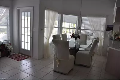 431 Dundee Ct, Naples, FL 34104 - Photo 8