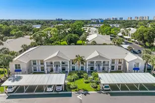 876 Gulf Pavilion Dr, Naples, FL 34108 - Photo 2