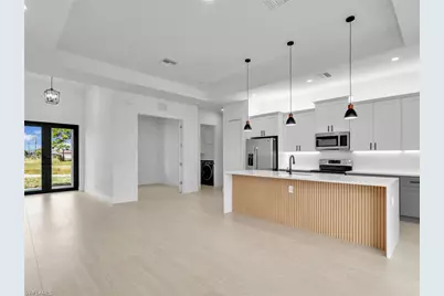 2001 NW 17th Pl, Cape Coral, FL 33993 - Photo 10