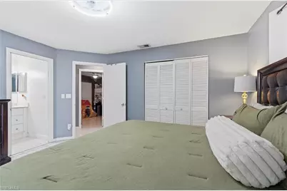 1000 S Alhambra Cir, Naples, FL 34103 - Photo 14