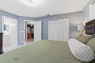 1000 S Alhambra Cir, Naples, FL 34103 - Photo 14