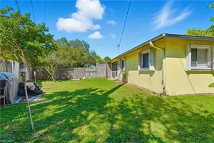 1000 S Alhambra Cir, Naples, FL 34103 - Photo 38