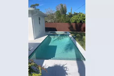 1175 9th Ave N, Naples, FL 34102 - Photo 2