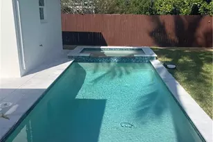 1175 9th Ave N, Naples, FL 34102 - Photo 2