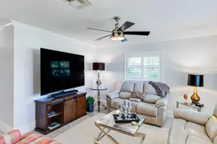 542 110th Ave N, Naples, FL 34108 - Photo 2
