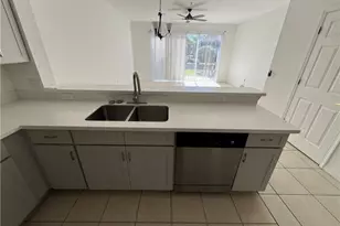 972 Hampton Cir, Naples, FL 34105 - Photo 6