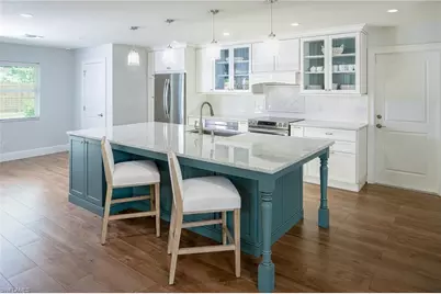 675 Yucca Rd, Naples, FL 34102 - Photo 4