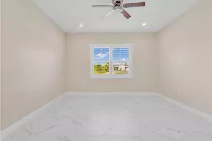 257 Indies Dr E, Naples, FL 34114 - Photo 24