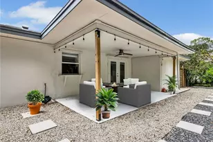 3511 Santiago Way, Naples, FL 34105 - Photo 32