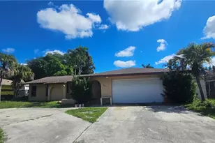 2550 10th St N, Naples, FL 34103 - Photo 1
