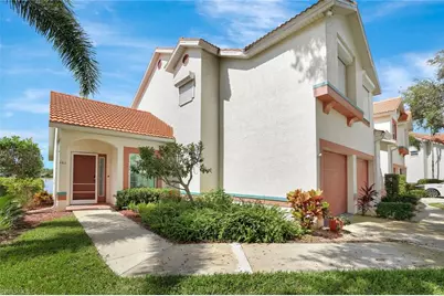 613 Windsor Sq #101, Naples, FL 34104 - Photo 2