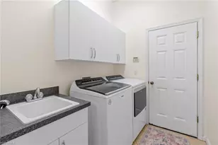 8193 Valiant Dr, Naples, FL 34104 - Photo 24