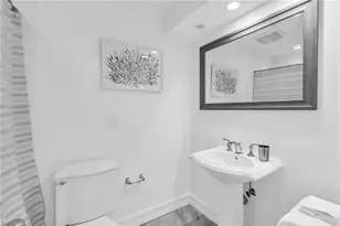 271 Broad Ave S, Naples, FL 34102 - Photo 10