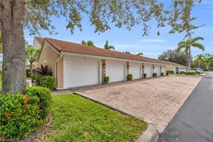 2365 Hidden Lake Ct, Naples, FL 34112 - Photo 6