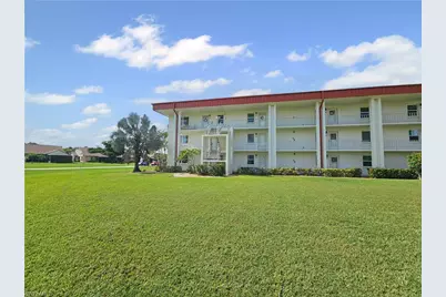 1700 Pine Valley Dr #118, Fort Myers, FL 33907 - Photo 18