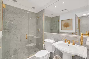 271 Broad Ave S, Naples, FL 34102 - Photo 8