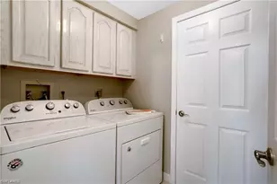 13105 Vanderbilt Dr, Naples, FL 34110 - Photo 30