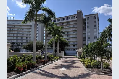 13105 Vanderbilt Dr #405, Naples, FL 34110 - Photo 32