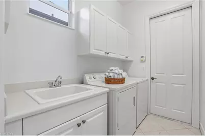 7840 Valencia Ct, Naples, FL 34113 - Photo 20