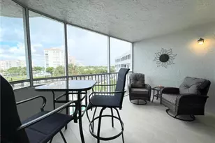 12945 Vanderbilt Dr, Naples, FL 34110 - Photo 22