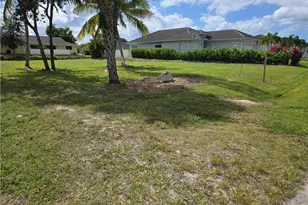 2700 Linda Dr, Naples, FL 34112 - Photo 1