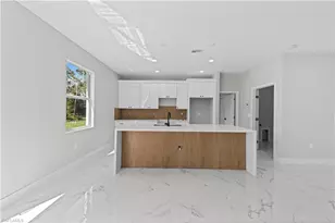 1015 Merry St E, Lehigh Acres, FL 33974 - Photo 4