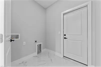 1015 Merry St E, Lehigh Acres, FL 33974 - Photo 18