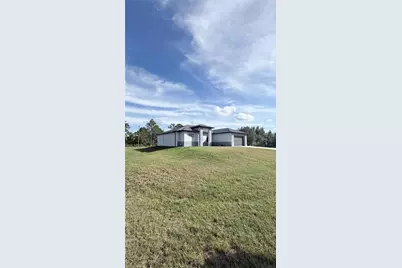 922 Richmond Ave N, Lehigh Acres, FL 33972 - Photo 6