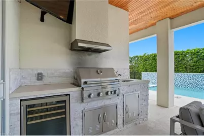 115 Cambria Ln, Naples, FL 34112 - Photo 28