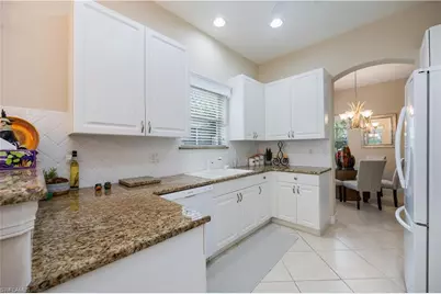 913 Vistana Cir #7, Naples, FL 34119 - Photo 6