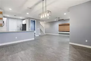 7894 Bristol Cir, Naples, FL 34120 - Photo 6