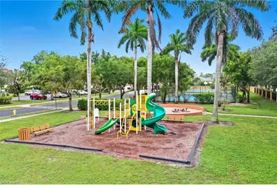 7894 Bristol Cir, Naples, FL 34120 - Photo 28