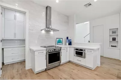 115 Cambria Ln, Naples, FL 34112 - Photo 6