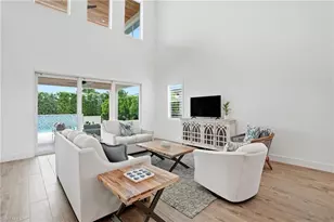 115 Cambria Ln, Naples, FL 34112 - Photo 10