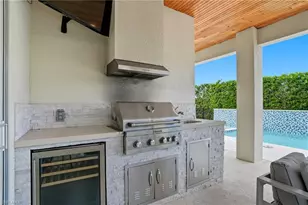 115 Cambria Ln, Naples, FL 34112 - Photo 28