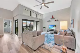 583 Beachwalk Cir, Naples, FL 34108 - Photo 2