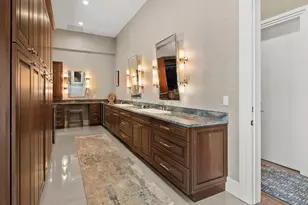 656 Hickory Rd, Naples, FL 34108 - Photo 20