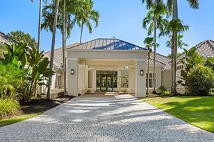 656 Hickory Rd, Naples, FL 34108 - Photo 2